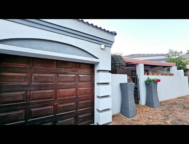3 BEDROOM HOUSE FOR SALE IN CASHAN